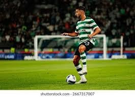 斗地主判断比牌大重要（斗地主中比牌大小的判断至关重要）